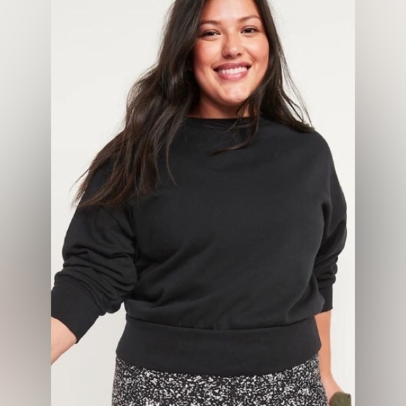 NWT! Black Loose Crew-Neck Plus-Size Cropped Sweatshirt - Size 4X Plus - Picture 3 of 3